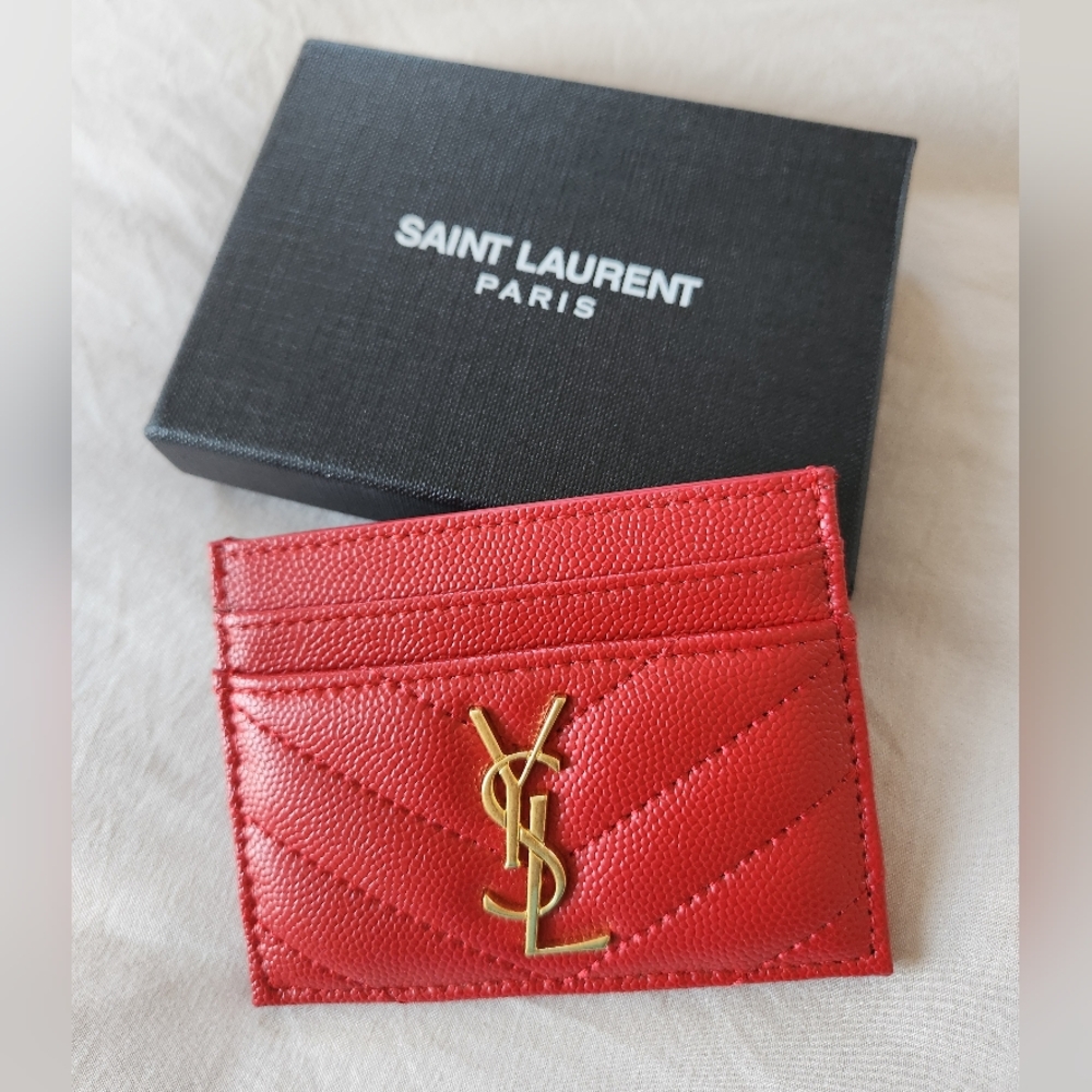 Red Cardholder With Box - Picture 2 of 10